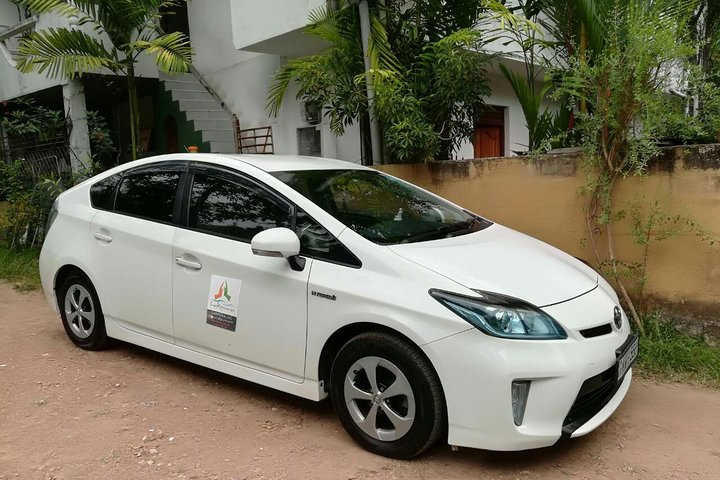 Jaffna Airport (JAF) to Unawatuna City Private Transfer - Photo 1 of 6